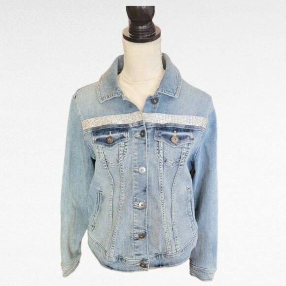 Torrid Denim Long Sleeve Jacket in Light Whitewashed Blue with Embellishments - Picture 1 of 4